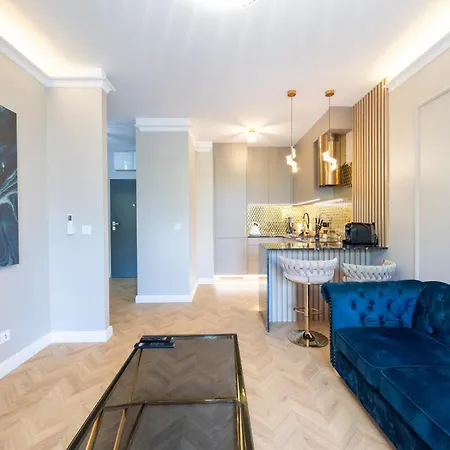 Golden Park Apartment 4*