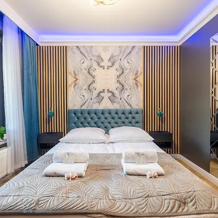 Golden Park Apartment 4*