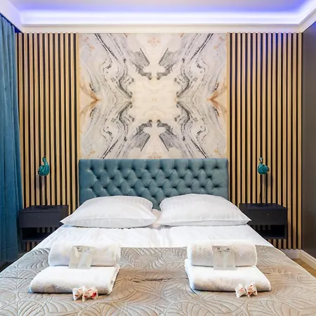 Golden Park Apartment 4*