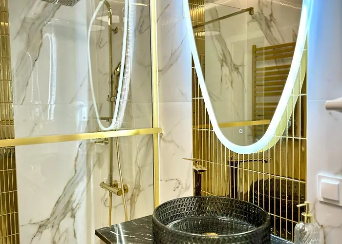 Golden Park アパート