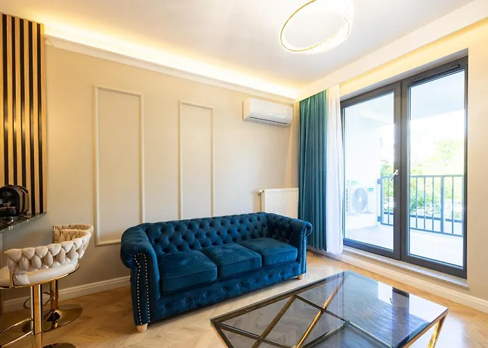 Golden Park アパート 4*