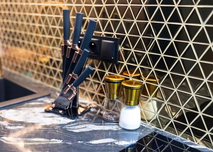 Golden Park アパート 4*