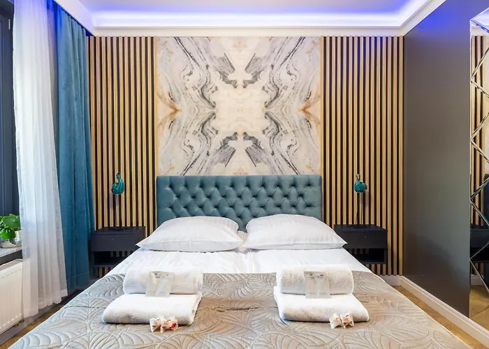 Golden Park アパート 4*